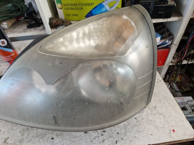 bontott RENAULT CLIO II Bal Fényszóró