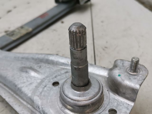 bontott RENAULT CLIO II Bal hátsó Ablakemelő Szerkezet (Mechanikus)