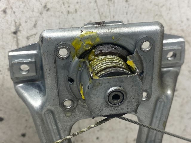 bontott RENAULT CLIO II Bal hátsó Ablakemelő Szerkezet (Mechanikus)