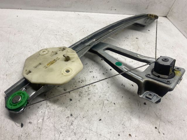 bontott RENAULT CLIO II Bal hátsó Ablakemelő Szerkezet (Mechanikus)