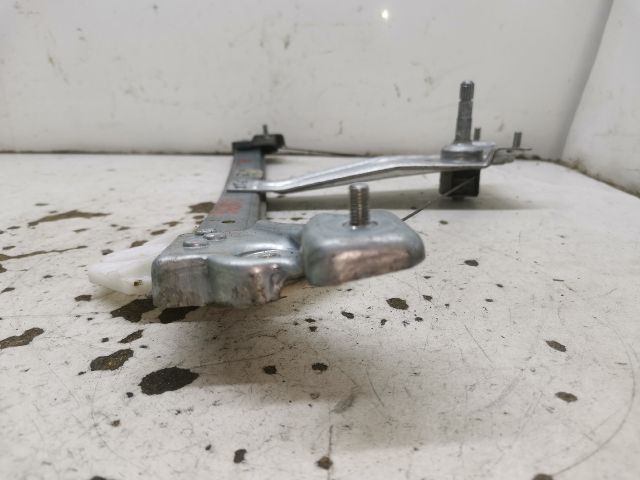 bontott RENAULT CLIO II Bal hátsó Ablakemelő Szerkezet (Mechanikus)