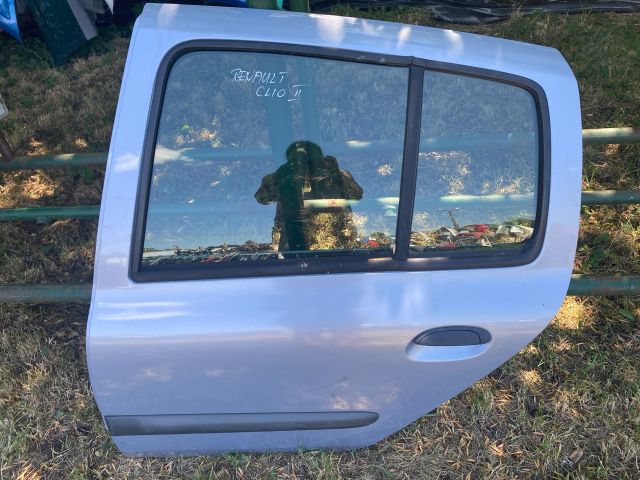 bontott RENAULT CLIO II Bal hátsó Ajtó (Részeivel)