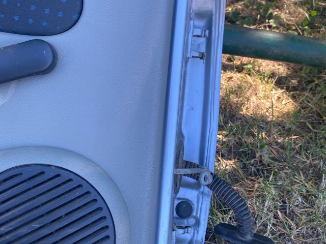 bontott RENAULT CLIO II Bal hátsó Ajtó (Részeivel)