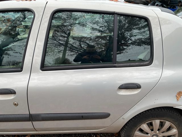 bontott RENAULT CLIO II Bal hátsó Ajtó (Üres lemez)