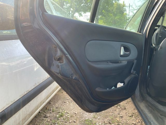 bontott RENAULT CLIO II Bal hátsó Ajtó (Üres lemez)
