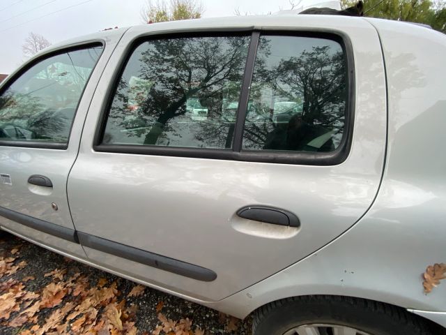 bontott RENAULT CLIO II Bal hátsó Ajtó (Üres lemez)