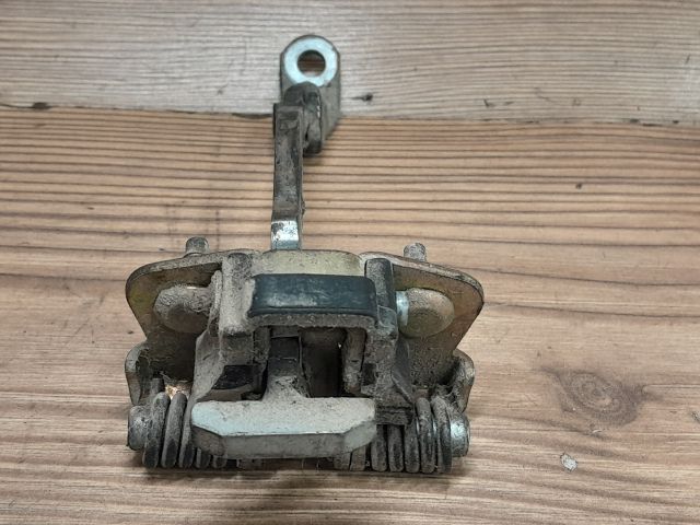 bontott RENAULT CLIO II Bal hátsó Ajtóhatároló