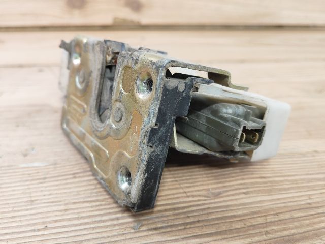 bontott RENAULT CLIO II Bal hátsó Ajtózár