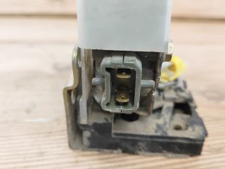 bontott RENAULT CLIO II Bal hátsó Ajtózár