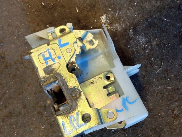 bontott RENAULT CLIO II Bal hátsó Ajtózár