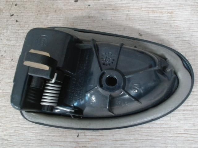 bontott RENAULT CLIO II Bal hátsó Belső Kilincs