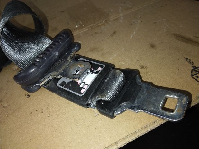 bontott RENAULT CLIO II Bal hátsó Biztonsági Öv