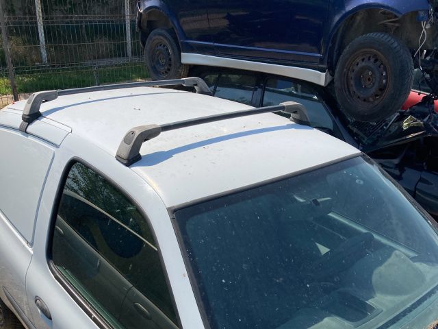 bontott RENAULT CLIO II Bal hátsó Dobbetét (Kerékjárati, Műanyag)