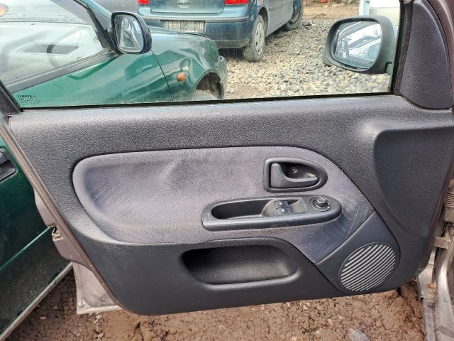 bontott RENAULT CLIO II Bal hátsó Kapaszkodó (Felső)