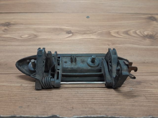 bontott RENAULT CLIO II Bal hátsó Külső Kilincs