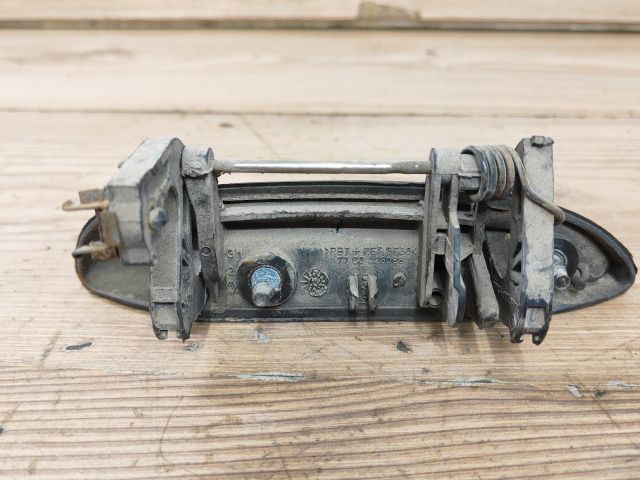 bontott RENAULT CLIO II Bal hátsó Külső Kilincs