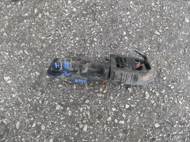 bontott RENAULT CLIO II Bal Hátsó Lámpa Foglalat