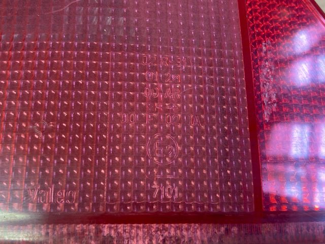 bontott RENAULT CLIO II Bal Hátsó Lámpa