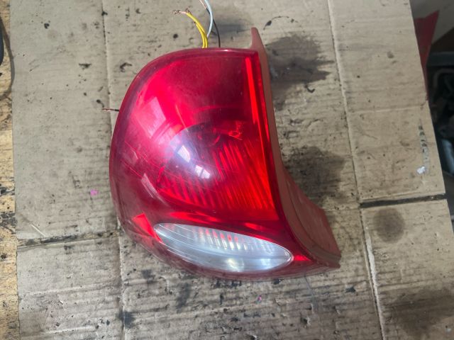 bontott RENAULT CLIO II Bal Hátsó Lámpa