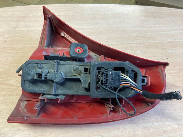 bontott RENAULT CLIO II Bal Hátsó Lámpa