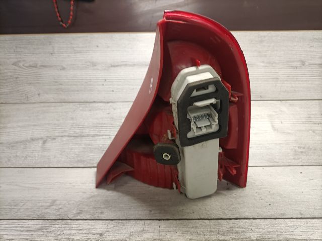 bontott RENAULT CLIO II Bal Hátsó Lámpa