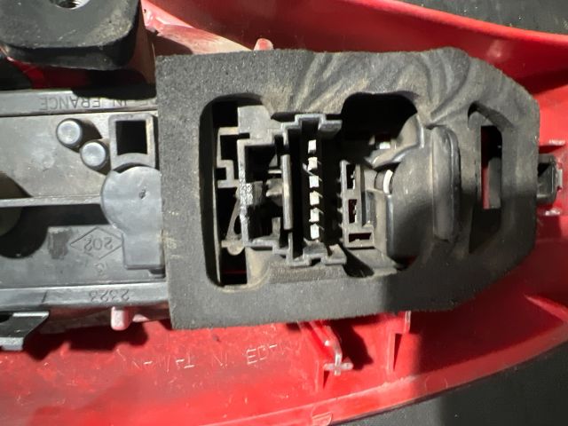 bontott RENAULT CLIO II Bal Hátsó Lámpa