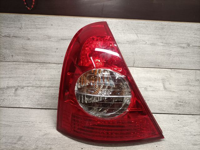 bontott RENAULT CLIO II Bal Hátsó Lámpa