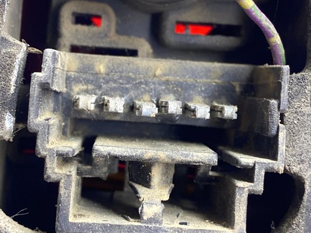 bontott RENAULT CLIO II Bal Hátsó Lámpa