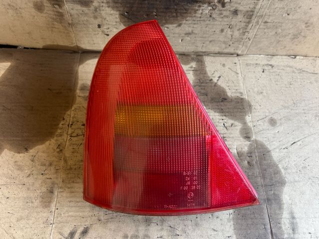 bontott RENAULT CLIO II Bal Hátsó Lámpa