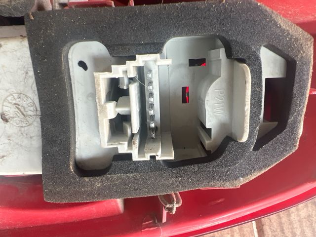 bontott RENAULT CLIO II Bal Hátsó Lámpa