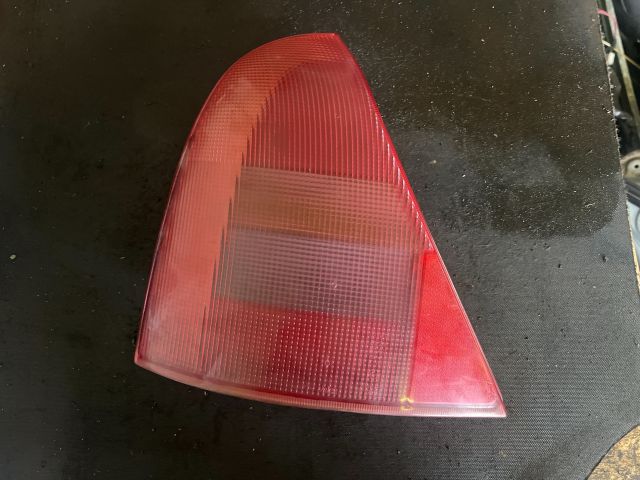 bontott RENAULT CLIO II Bal Hátsó Lámpa