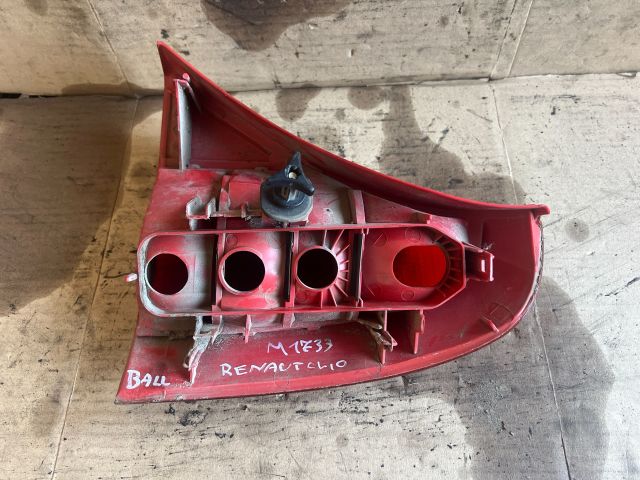 bontott RENAULT CLIO II Bal Hátsó Lámpa