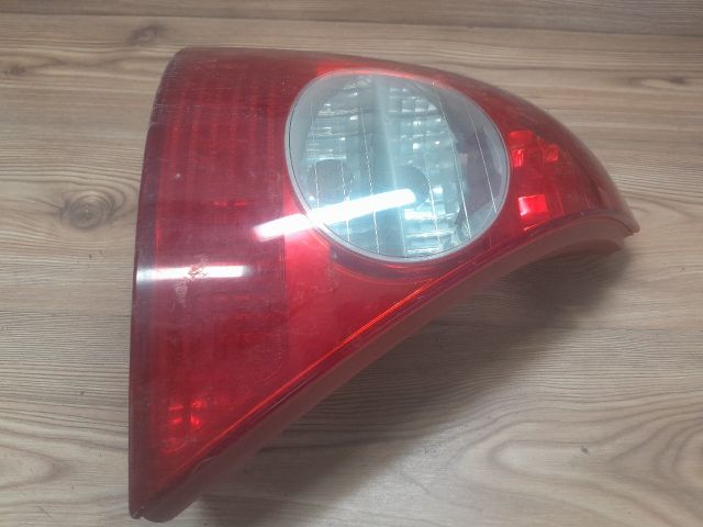 bontott RENAULT CLIO II Bal hátsó Lámpabúra