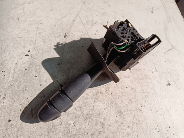 bontott RENAULT CLIO II Bal Kormánykapcsoló Irányjelző