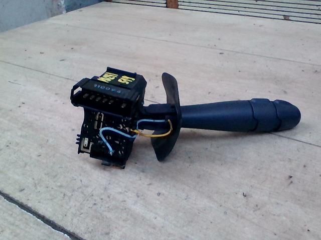 bontott RENAULT CLIO II Bal Kormánykapcsoló Irányjelző