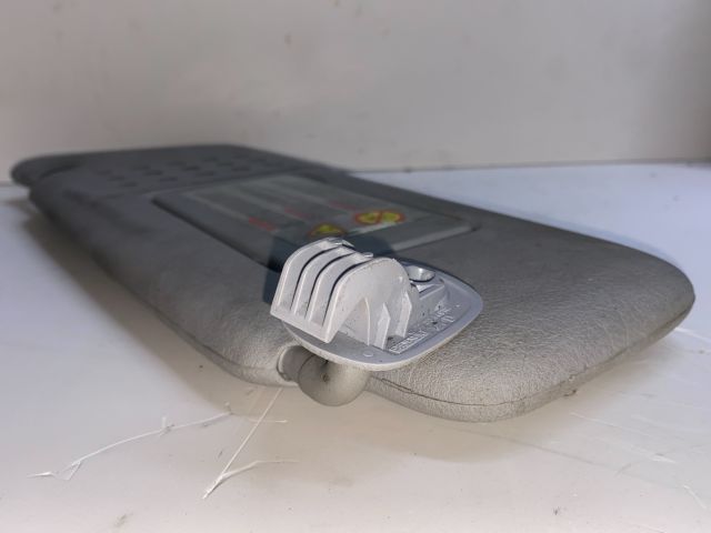 bontott RENAULT CLIO II Bal Napellenző