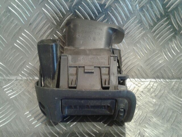 bontott RENAULT CLIO II Bal Szellőző