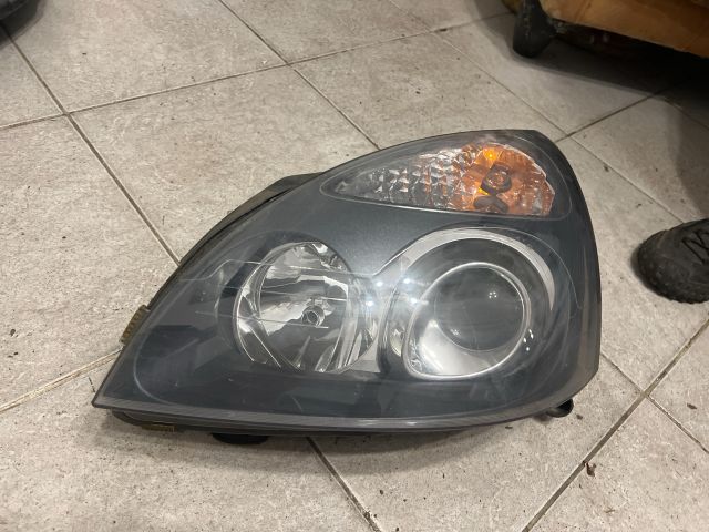 bontott RENAULT CLIO II Bal Xenon Fényszóró