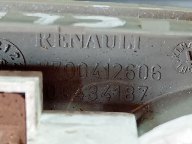 bontott RENAULT CLIO II Beltér Világítás Első