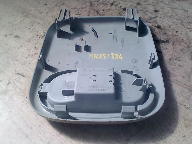 bontott RENAULT CLIO II Beltér Világítás Első