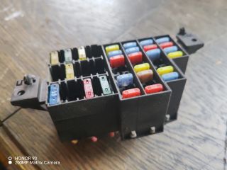 bontott RENAULT CLIO II Biztosítéktábla Utastér