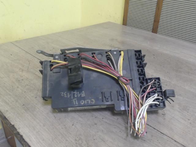 bontott RENAULT CLIO II Biztosítéktábla Utastér