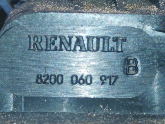 bontott RENAULT CLIO II Csomagtér Nyitó Kar / Gomb