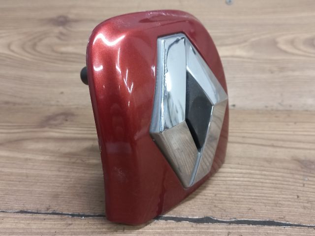 bontott RENAULT CLIO II Csomagtér Nyitó Kar / Gomb
