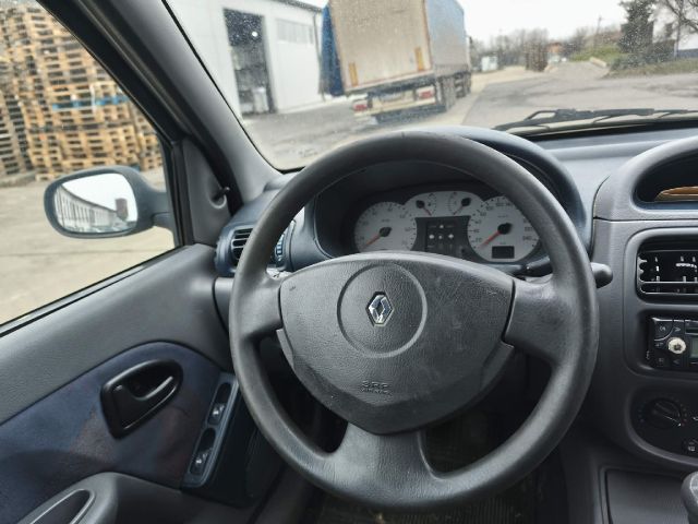 bontott RENAULT CLIO II Csomagtérajtó Burkolat Alsó