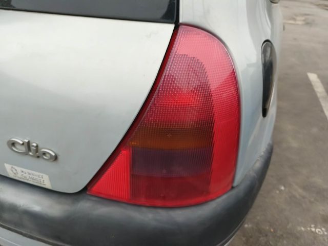 bontott RENAULT CLIO II Csomagtérajtó Burkolat Alsó