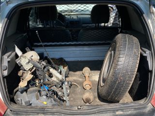 bontott RENAULT CLIO II Csomagtérajtó Gumikéder