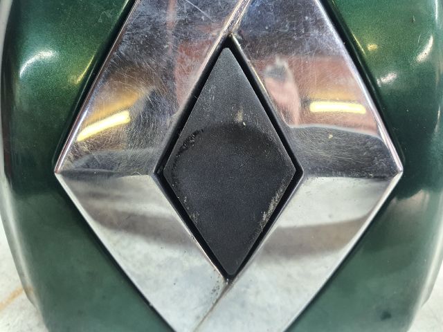 bontott RENAULT CLIO II Csomagtérajtó Kilincs