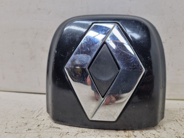 bontott RENAULT CLIO II Csomagtérajtó Kilincs