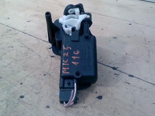 bontott RENAULT CLIO II Csomagtérajtó Kilincs